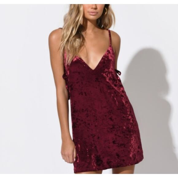 TOBI Black Valari Crushed Velvet Side Tie Strappy Plunge Backless Mini Dress M - Picture 8 of 9